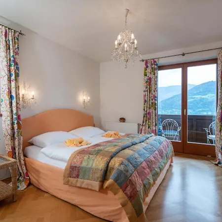 Chalet Beautiful Chalet In Zell am See