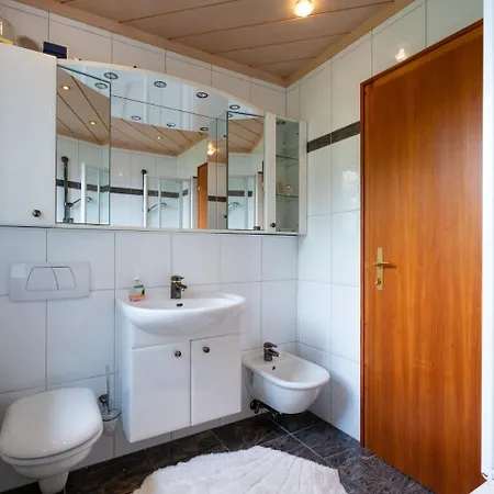 Beautiful Chalet In Chalet Zell am See